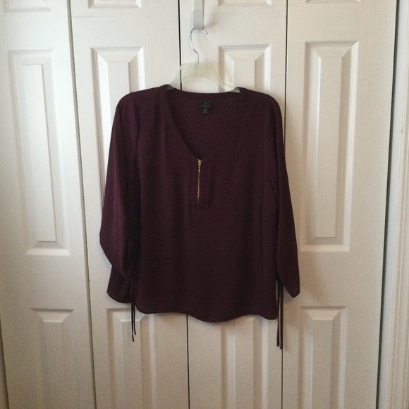 Worthington Blouse - Picture 1 of 6